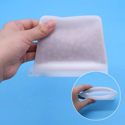 Dog Food Bag Waterproof Moisture-proof Pet Outdoor Training Dog Food Bag Dog Cat Silicone Snack Bag Storage Bag Pet Supplies